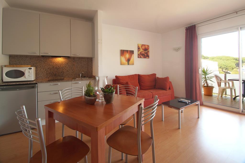 Aparthotel Arenal Палс Екстериор снимка