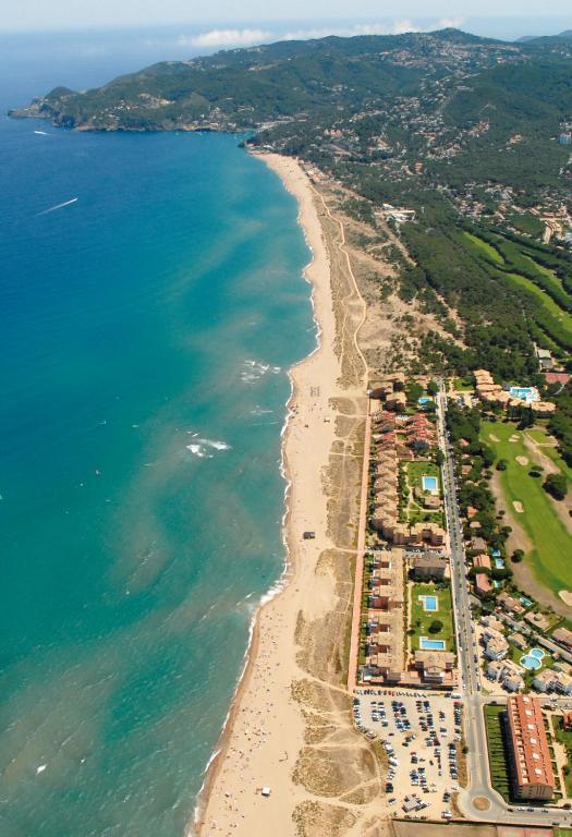 Aparthotel Arenal Палс Екстериор снимка